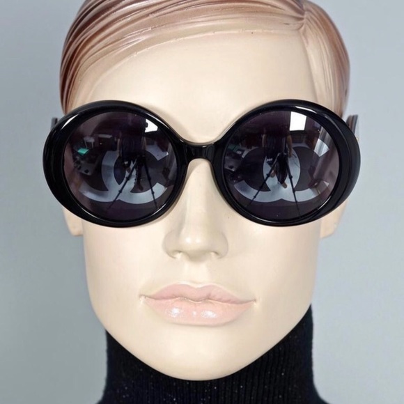 CHANEL 1993 Runway CC Logo round lens sunnies - Picture 7 of 17